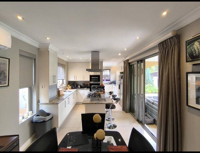 3 BEDROOM TOWNHOUSE FOR SALE IN AVIANTO ESTATE